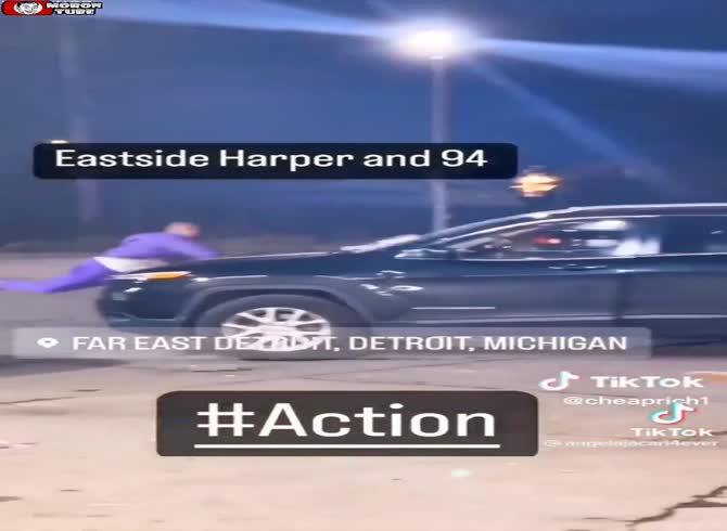 Video :Bricks are thrown at each other's autos by this toxic pair!
